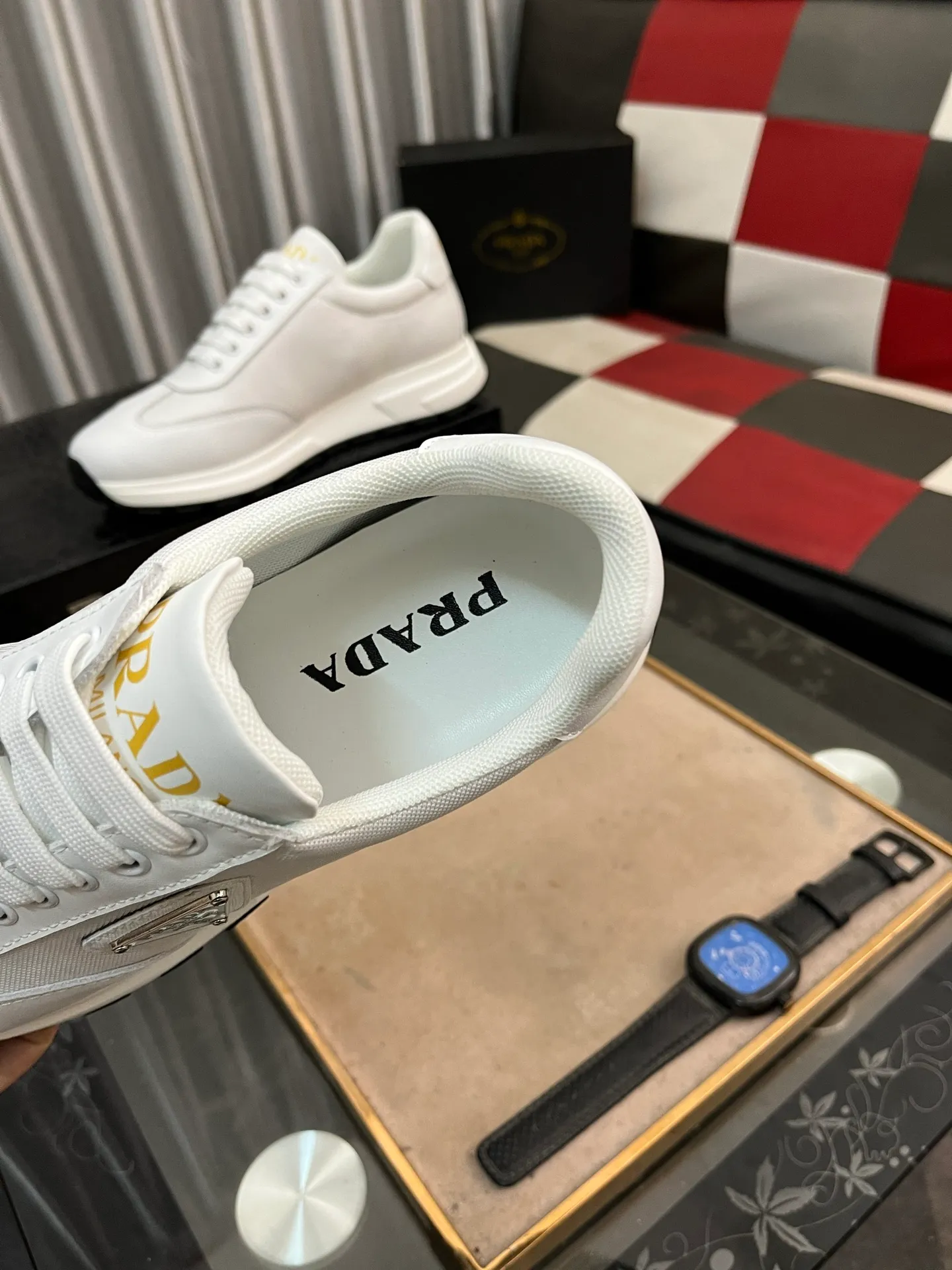 Men's shoes 💰420⌚️⌚️ PRADA [Prada] popular men's shoes, casual shoes and sports shoes! High-end quality 🍀 The upper is made of imported original cowhide 💥 cowhide lining; the original molded outsole. The style is upright and elegant, comfortable and versatile💪 Three quality guarantees Size number: 38-44, 4️⃣ colors available